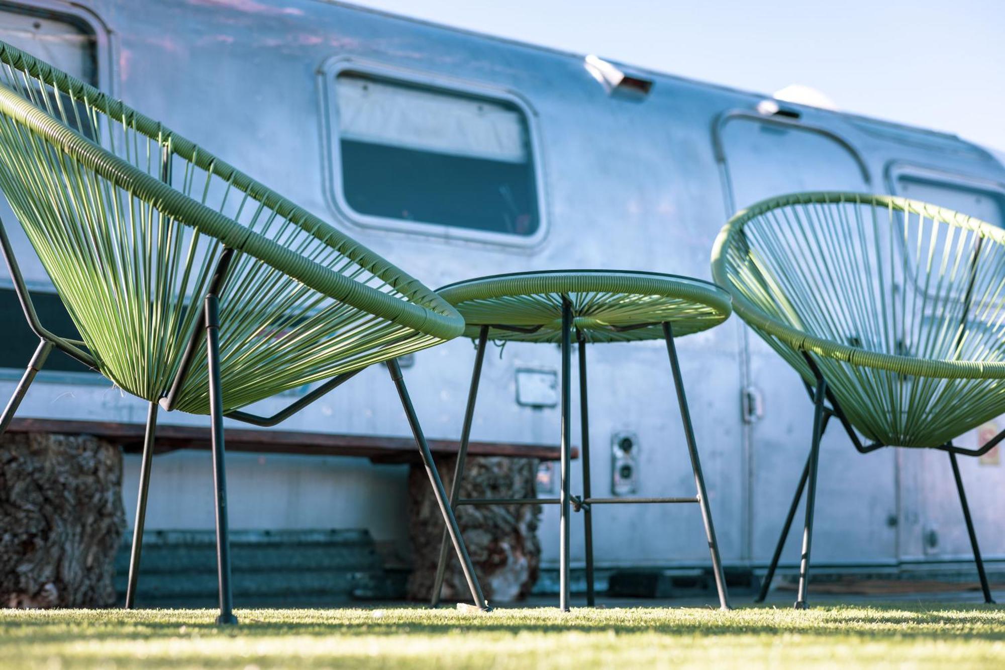 Silver Bullet Airstream, El Mistico Glamping Ranch Nogal エクステリア 写真